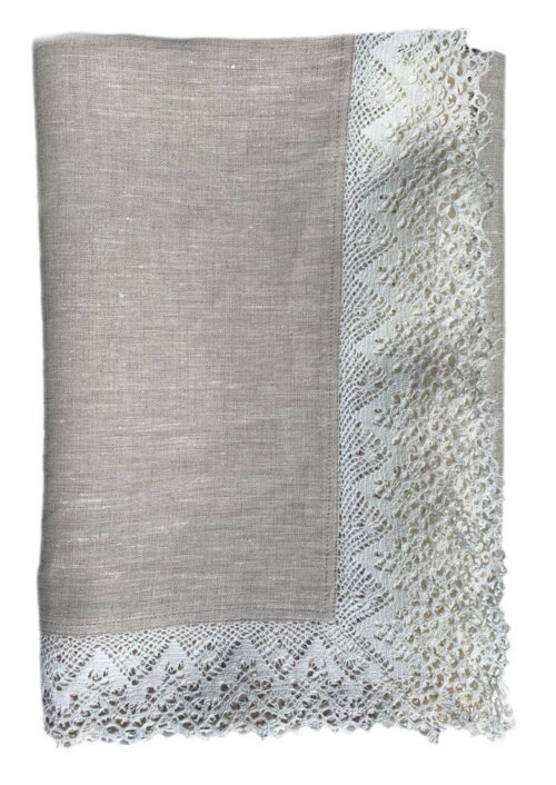 linen-tablecloth-white-lace