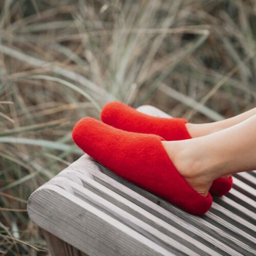 red-slippers-red-woolig