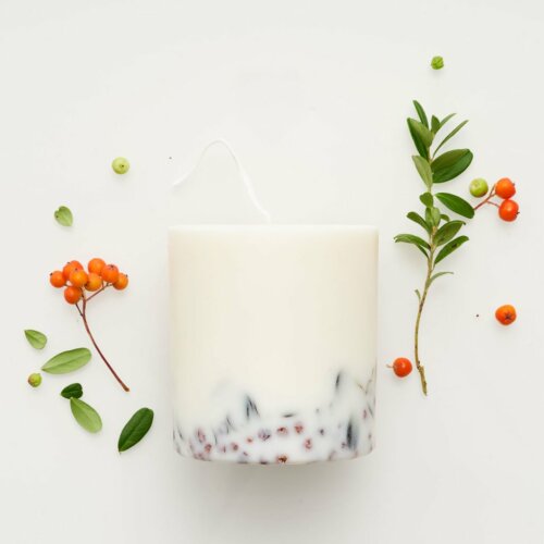 Ashberies_bilberry_leaves_candle