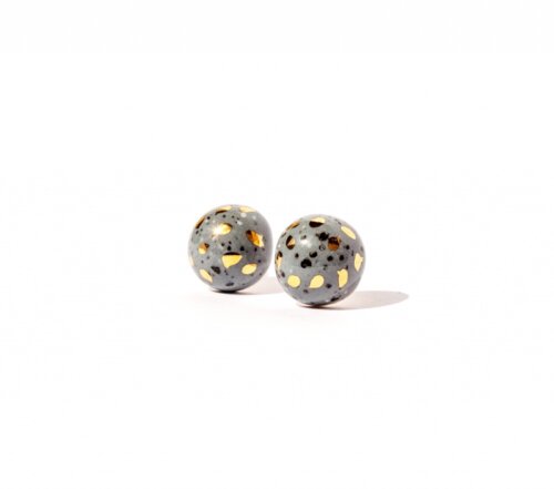 grey-earrings-with-golden-dots